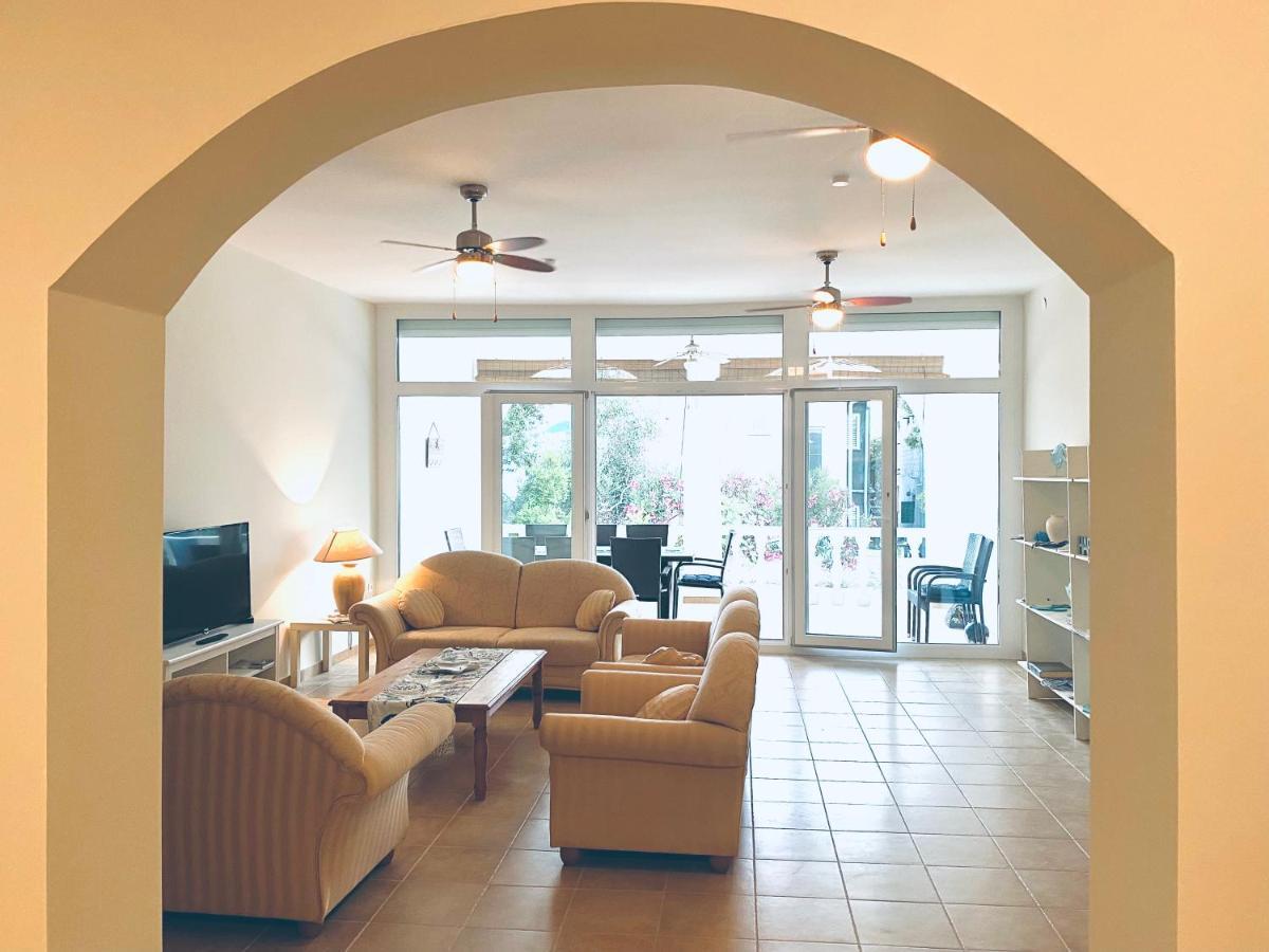 Villa INFINITY Mandre Esterno foto